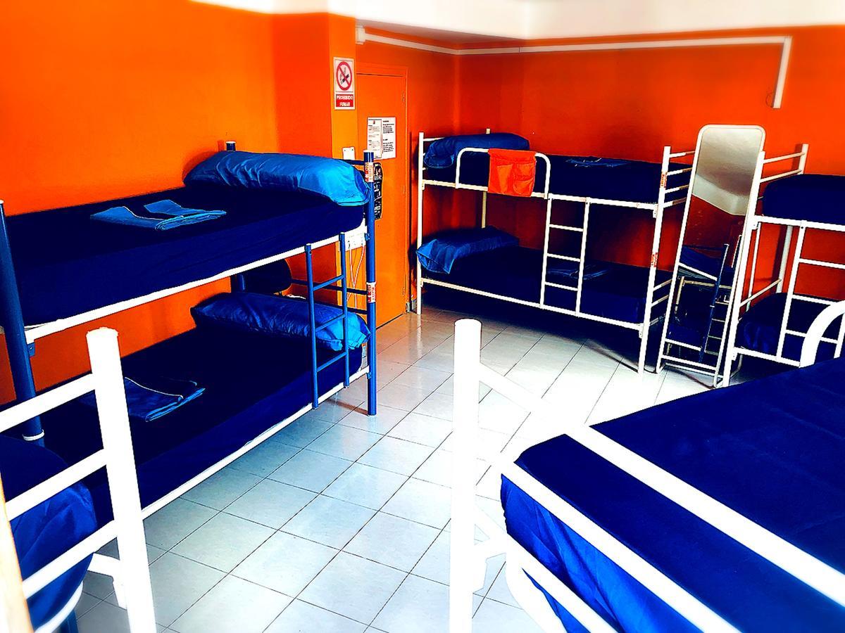 Larios Cool Hostel Малага Экстерьер фото